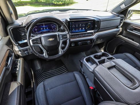 Used 2022 Chevrolet Silverado 1500 LT w/ LPO, Dark Essentials Package RWD image 22