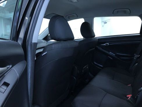 Used 2013 Toyota Matrix S FWD image 18