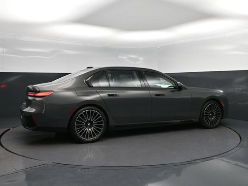 Certified 2026 BMW 740i w/ Executive Package RWD image 8