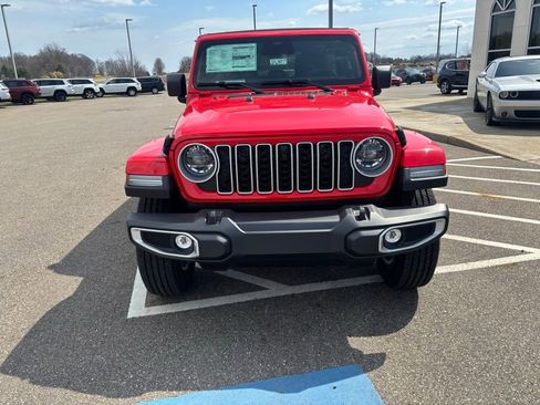 New 2026 Jeep Wrangler Sahara AWD/4WD image 4