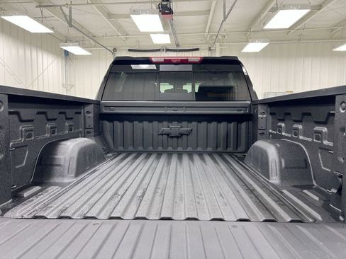 New 2026 Chevrolet Silverado 1500 High Country w/ Technology Package AWD/4WD image 25