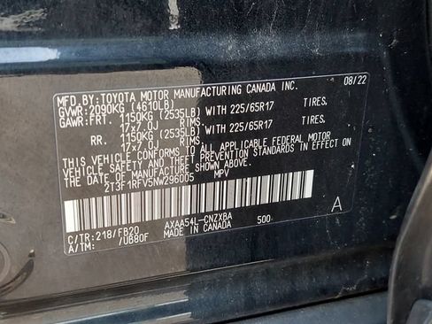 Certified 2022 Toyota RAV4 LE AWD/4WD image 30