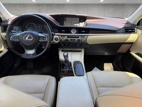 Used 2018 Lexus ES 350 w/ Luxury Package w/Wood Trim FWD image 20
