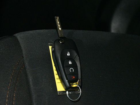 Used 2021 Chevrolet Trax LS w/ Tint and Cruise Package image 97