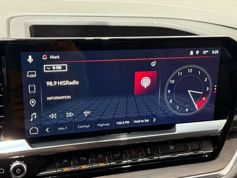 Used 2024 GMC Sierra 1500 SLT w/ SLT Premium Plus Package image 30