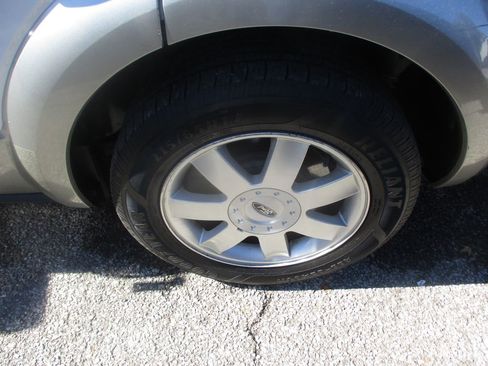 Used 2006 Ford Freestyle SE image 6