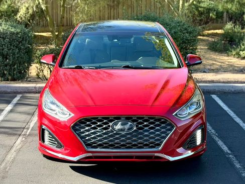 Used 2019 Hyundai Sonata Limited w/ Ultimate Package 04 FWD image 2