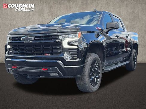 Used 2025 Chevrolet Silverado 1500 LT Trail Boss w/ Convenience Package II AWD/4WD image 4