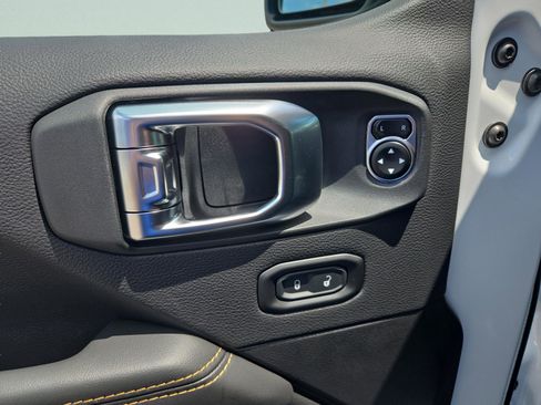 New 2025 Jeep Wrangler Sahara image 30