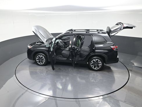 Used 2026 Subaru Forester Premium AWD/4WD image 15