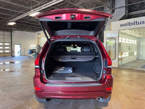 Used 2020 Jeep Grand Cherokee Altitude AWD/4WD image 14