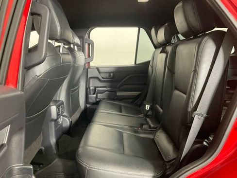 Used 2026 Toyota 4Runner TRD Off-Road AWD/4WD image 32