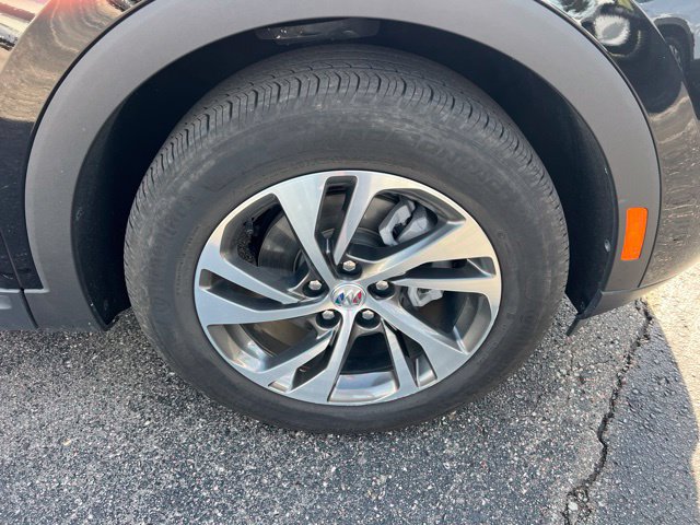 Used 2023 Buick Envision Essence AWD/4WD image 9