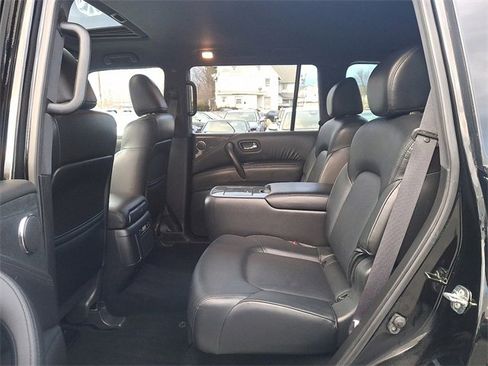 Used 2022 Nissan Armada SL w/ Midnight Edition Package image 10