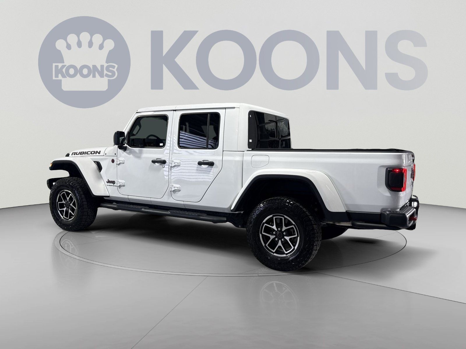 Used 2024 Jeep Gladiator Rubicon AWD/4WD image 8