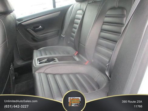 Used 2009 Volkswagen CC Sport FWD image 8