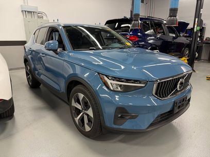 Used 2023 Volvo XC40 B5 Plus w/ Driver Assist Package