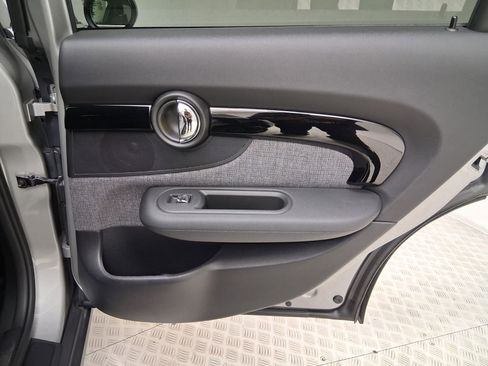 Certified 2024 MINI Cooper Clubman S FWD image 31