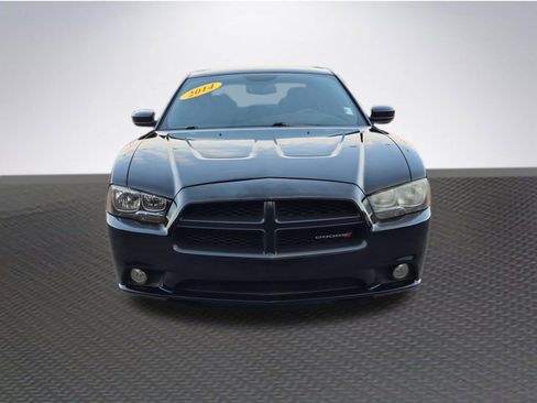 Used 2014 Dodge Charger SXT RWD image 3