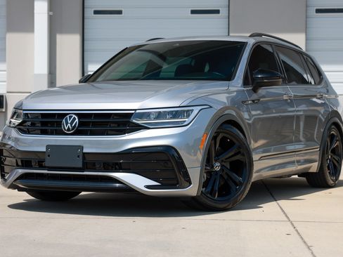 Used 2023 Volkswagen Tiguan SE R-Line FWD image 1