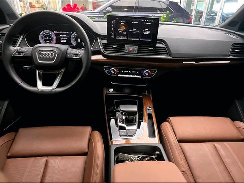 Used 2023 Audi Q5 2.0T Premium Plus w/ Premium Plus Package AWD/4WD image 16