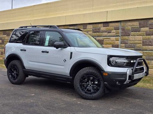 New 2026 Ford Bronco Sport Outer Banks w/ Sasquatch Outer Banks Package AWD/4WD image 3