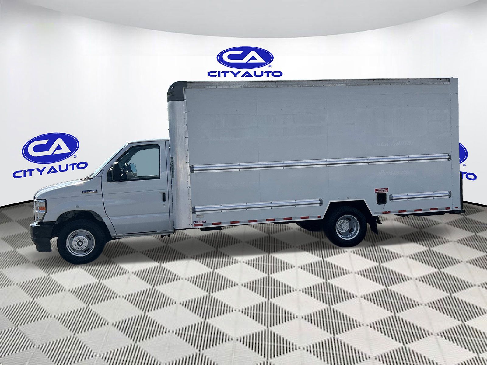 Used 2022 Ford E-350 and Econoline 350 Super Duty RWD image 8