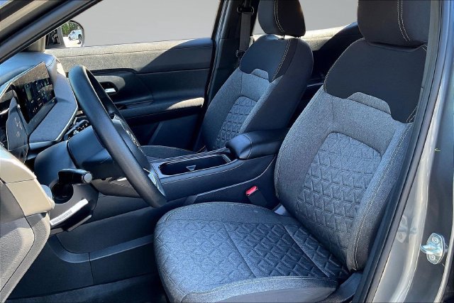 Used 2026 Nissan Kicks SV FWD image 19