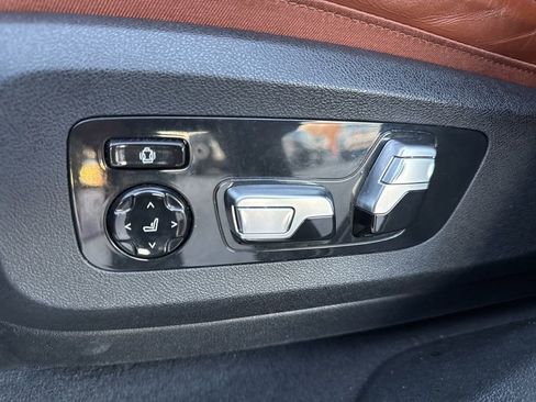 Used 2023 BMW X6 xDrive40i w/ M Sport Package image 22