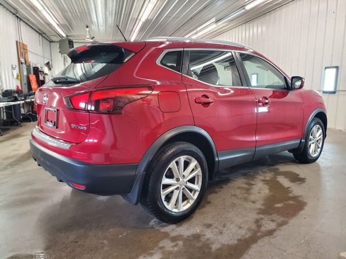 Used 2017 Nissan Rogue Sport SV image 3