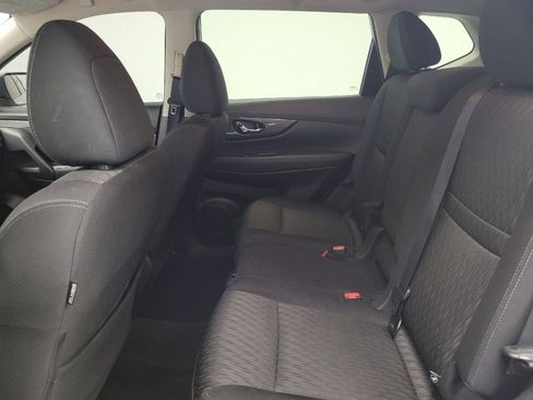 Used 2019 Nissan Rogue SV FWD image 18