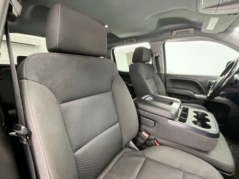 Used 2018 Chevrolet Silverado 1500 LT w/ LT Eassist Package image 12