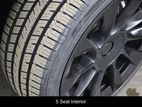 Used 2021 Tesla Model Y Long Range AWD/4WD image 34