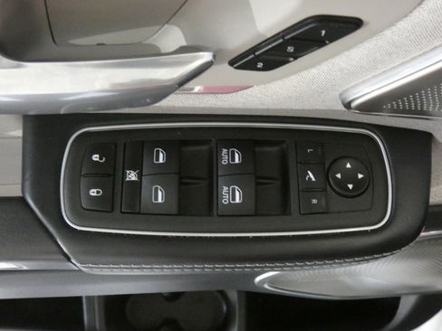 Used 2022 RAM 1500 Limited AWD/4WD image 26
