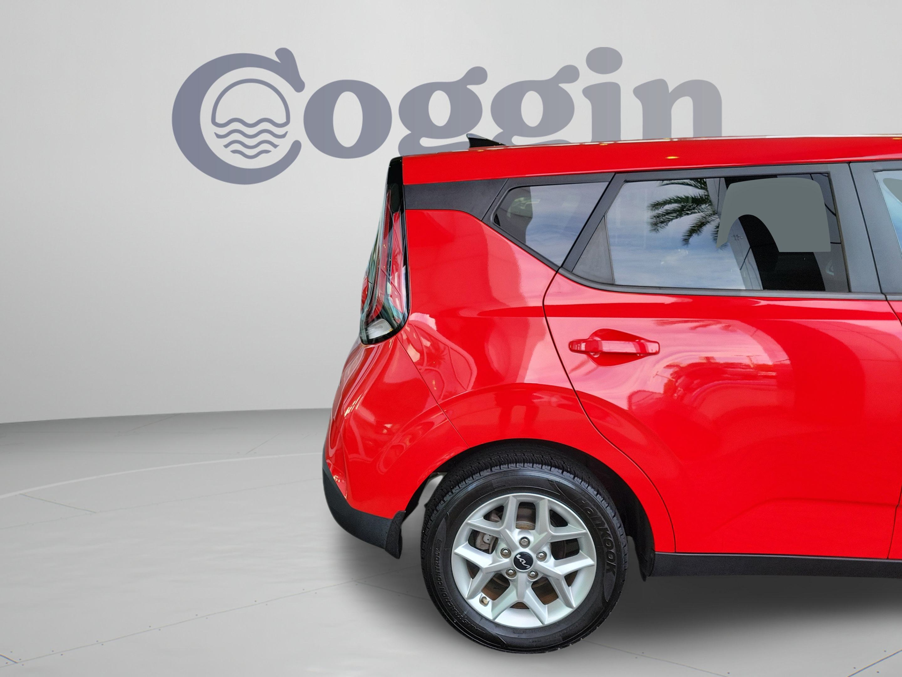 Used 2023 Kia Soul LX w/ Option Group 015 FWD image 32