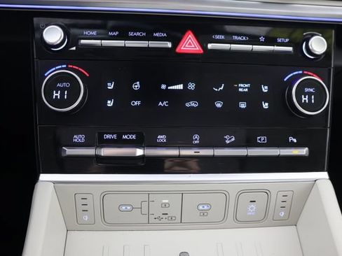 Certified 2025 Hyundai Santa Fe Calligraphy AWD/4WD image 15