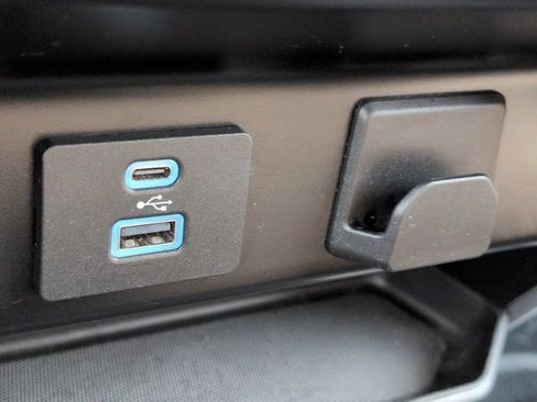 Used 2023 Ford F150 XLT AWD/4WD image 20