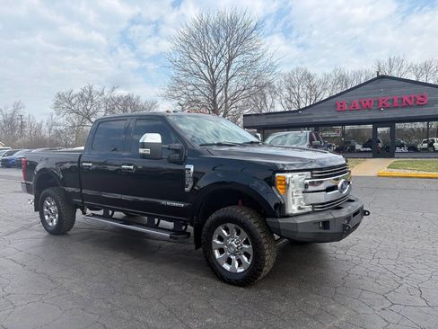 Used 2017 Ford F250 Lariat w/ Tow Technology Bundle AWD/4WD image 3