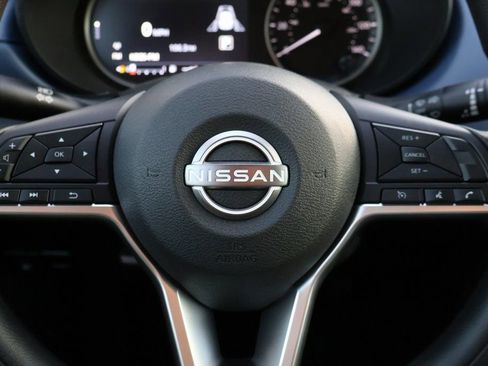 New 2025 Nissan Versa SV w/ Trunk Package FWD image 19