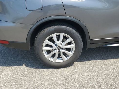 Used 2020 Nissan Rogue SV FWD image 5