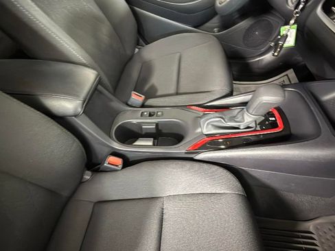 Used 2025 Toyota Corolla LE image 34