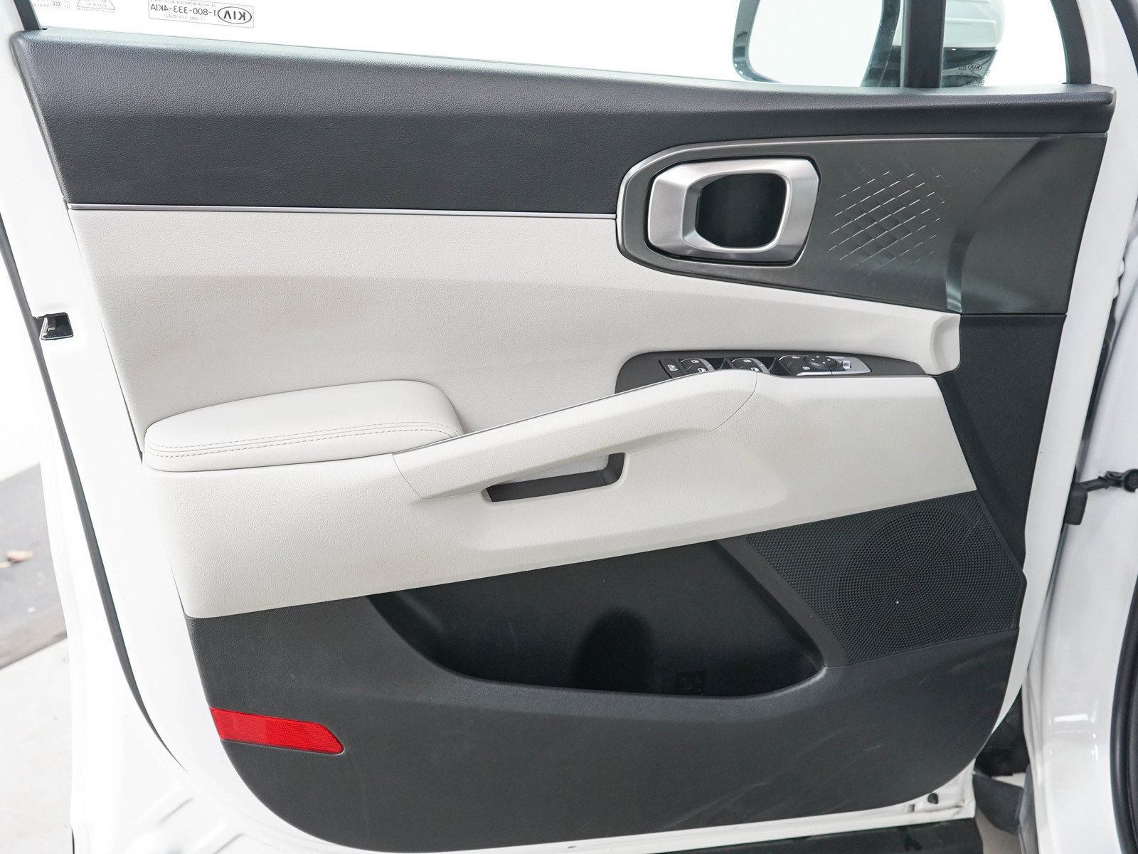 Used 2021 Kia Sorento S FWD image 19