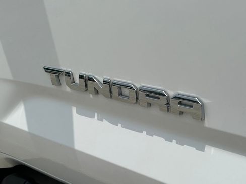 Used 2025 Toyota Tundra SR5 w/ SR5 Premium Package AWD/4WD image 15