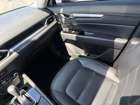 Used 2025 MAZDA CX-5 AWD 2.5 S w/ Preferred Package image 17