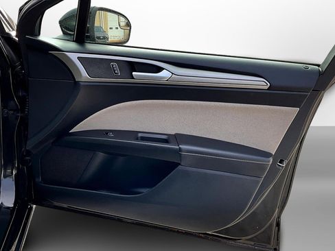 Used 2017 Ford Fusion S image 26