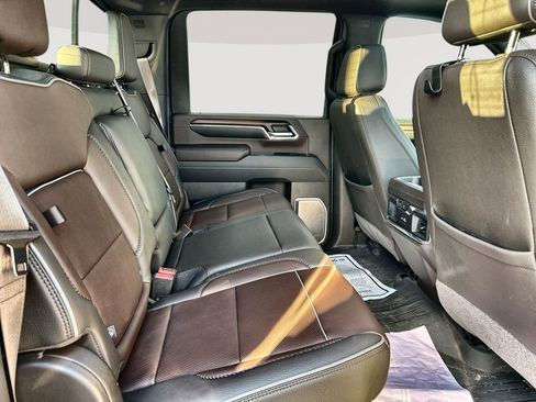 Used 2024 GMC Sierra 2500 Denali image 27