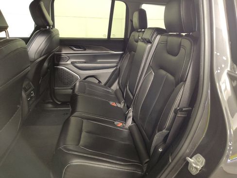 Used 2022 Jeep Grand Cherokee Limited 4xe image 18