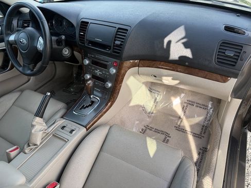 Used 2008 Subaru Outback 2.5i Limited L.L. Bean AWD/4WD image 32