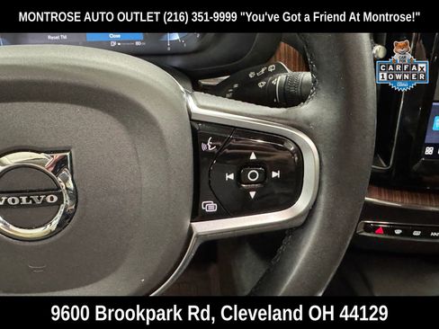 Used 2023 Volvo XC60 B5 Plus image 19