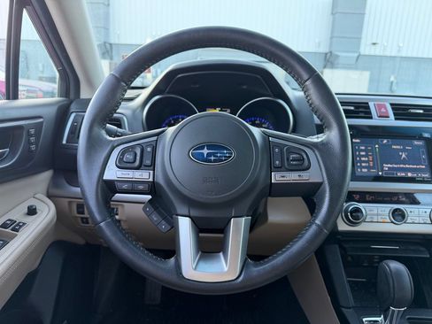 Used 2017 Subaru Outback 2.5i Limited AWD/4WD image 8